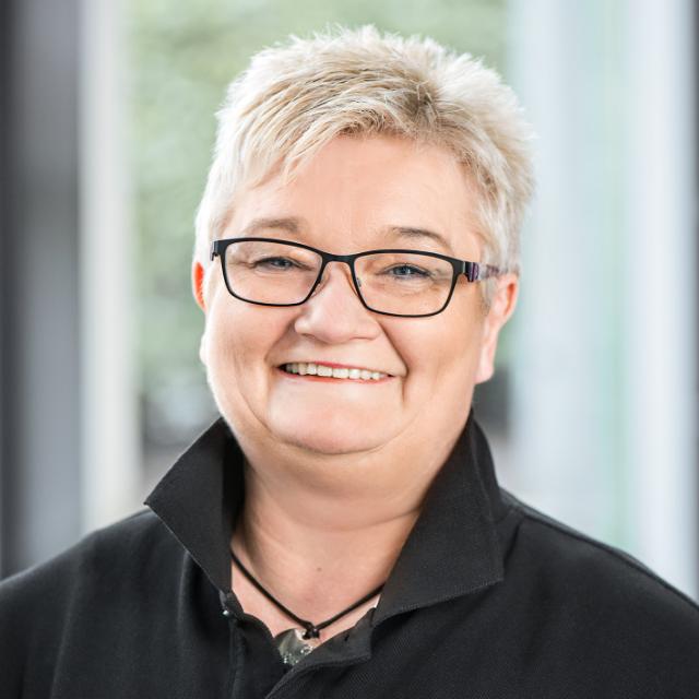 Frau Silke Herkenhoff