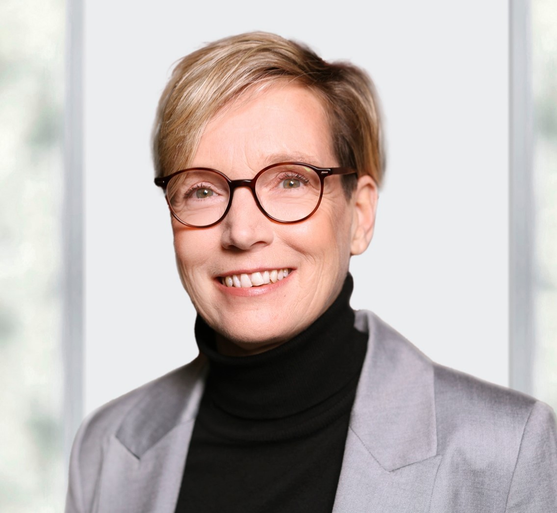 Frau Anke Sievers-Richter